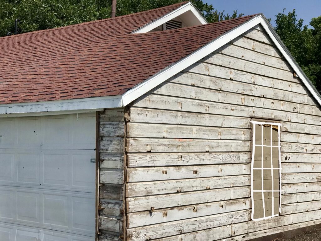 attached cottage garage with window