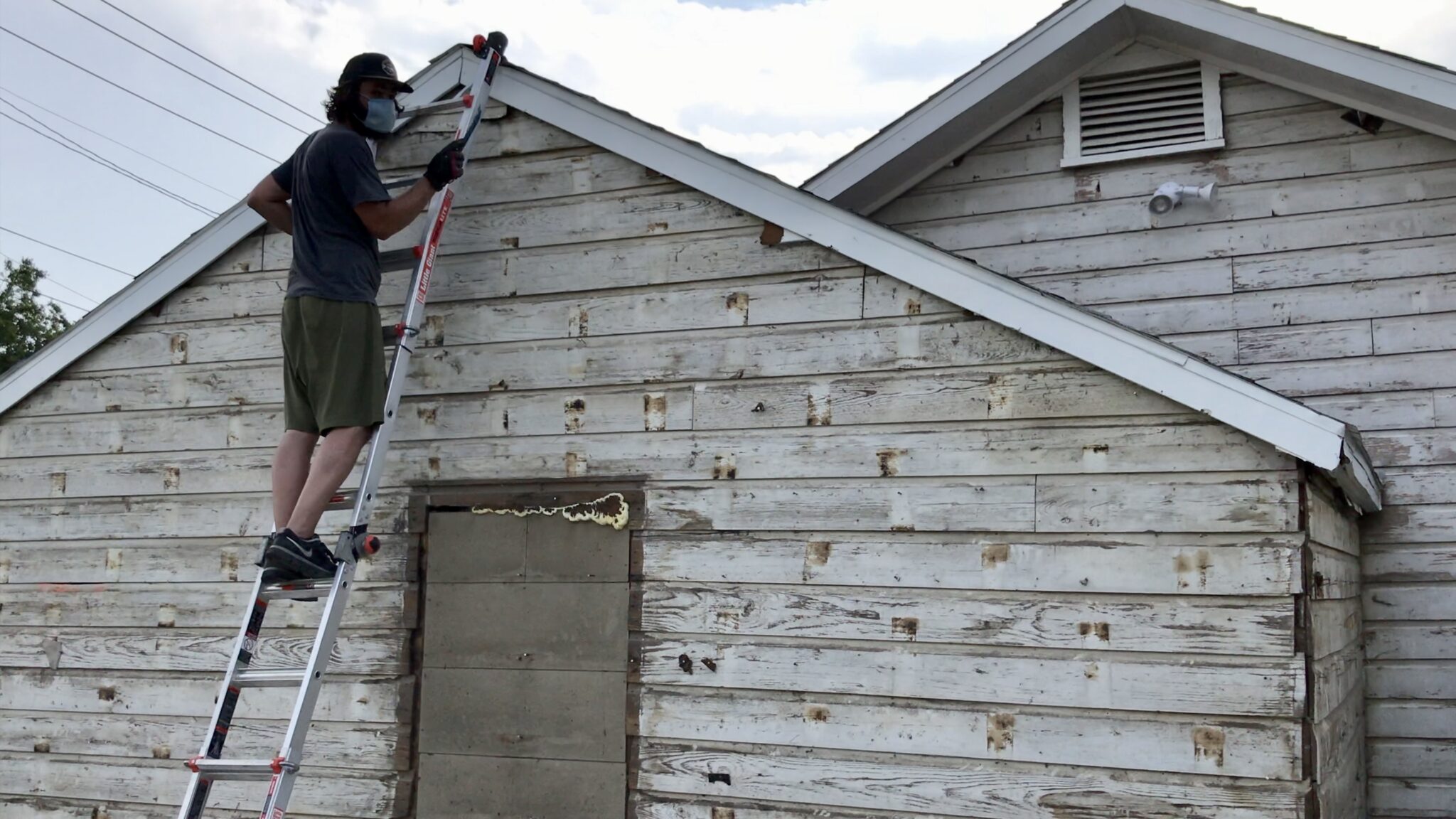 Uncovering Beautiful Old Original Wood Siding on Small Cottage ...